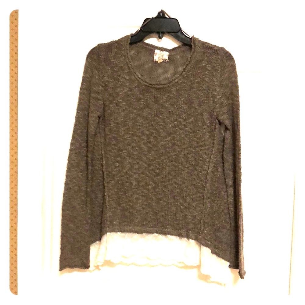 Sweater with lace